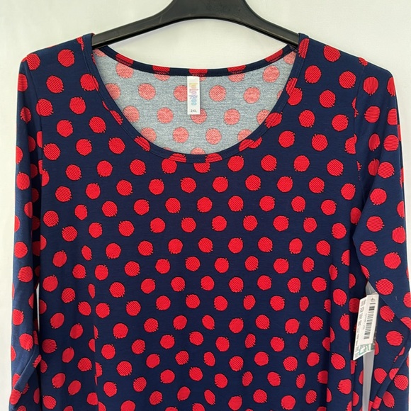 ❤️3/$30 LulaRoe Red Polka Dot Top - Picture 2 of 7
